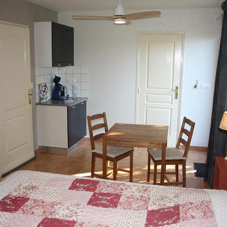 Bed and Breakfast Repos Chez Margot Fajoles Экстерьер фото